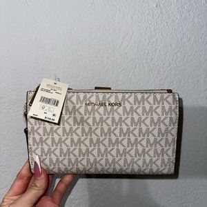 Michael Kors Wristlet